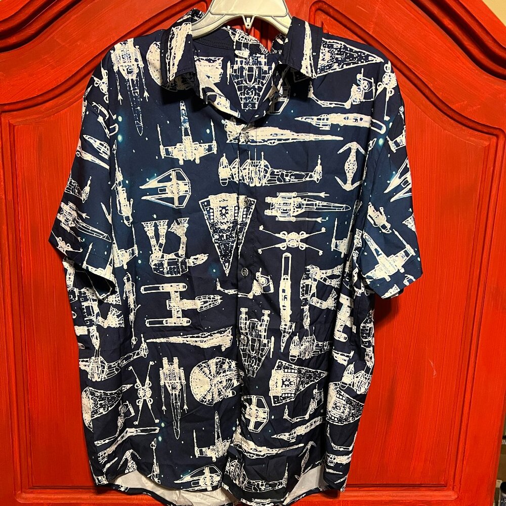 NEW Star Wars Men's button down Hawaiian shirt XL ship fighter